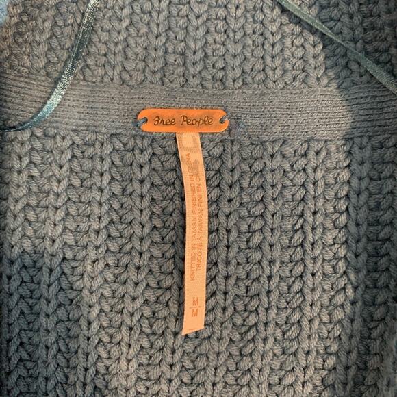 Free People Cardigan Womens M Medium Chunky Knit Swim Too Deep Button Up Sweater - Picture 8 of 12